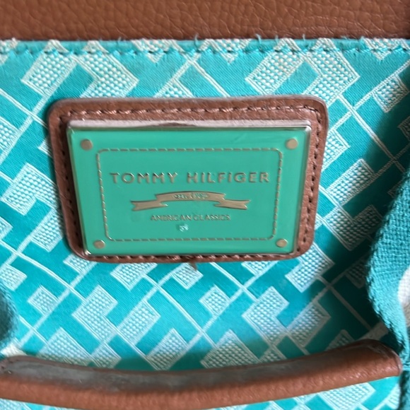 Tommy Hilfiger bag - Picture 2 of 9